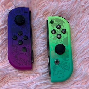 Nintendo Joy-Con Controllers - Purple and Green
